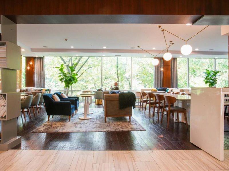 The Watershed Norwalk Hotel Bagian luar foto